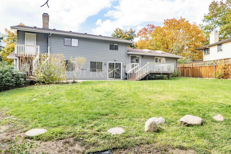 3427 Clubheights Drive property image