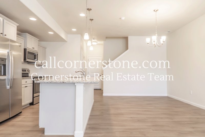 1092 Petra Heights property image