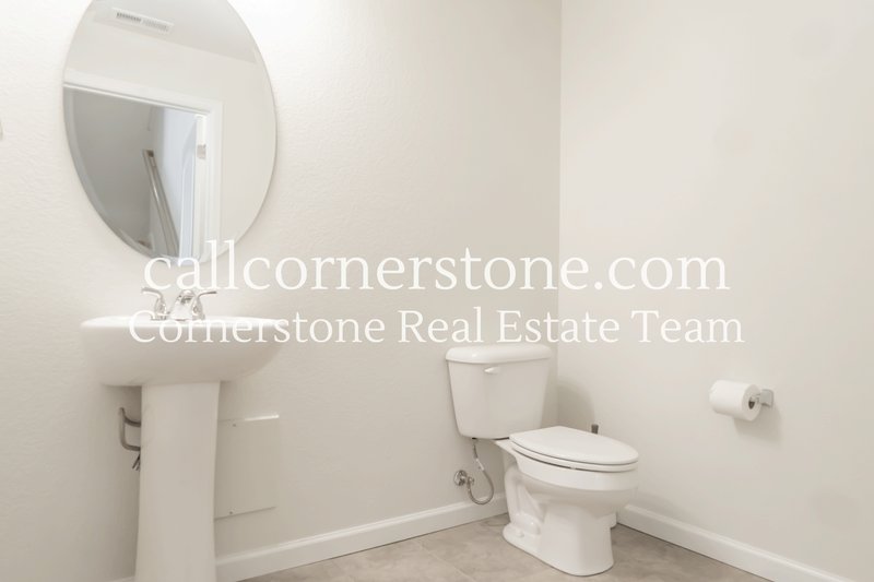 1092 Petra Heights property image