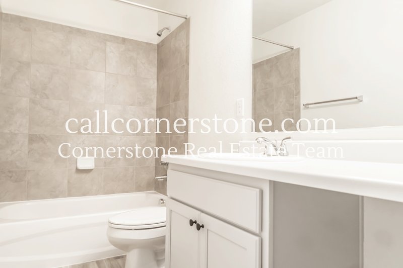 1092 Petra Heights property image