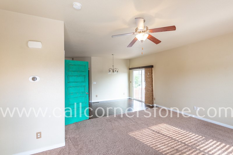 1322 Antrim Loop property image