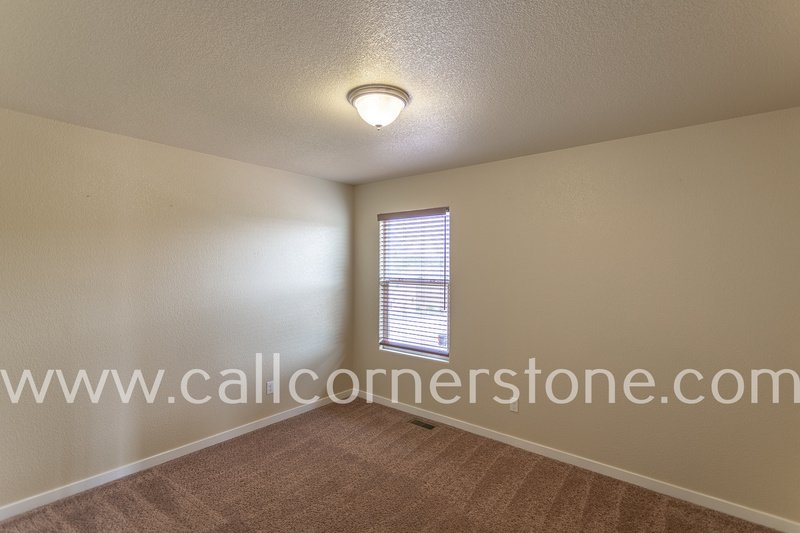 1322 Antrim Loop property image