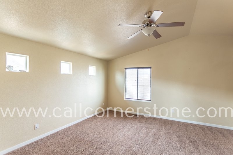 1322 Antrim Loop property image