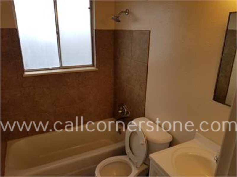 1055 Chiricahua Loop - 3 property image