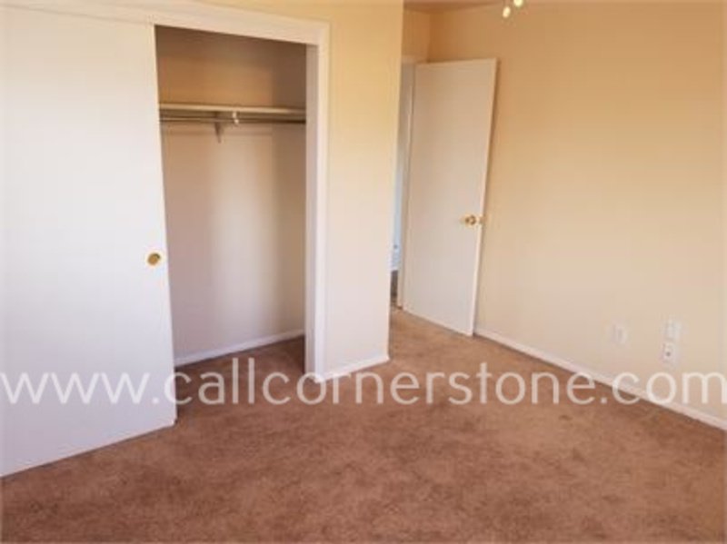 1055 Chiricahua Loop - 3 property image