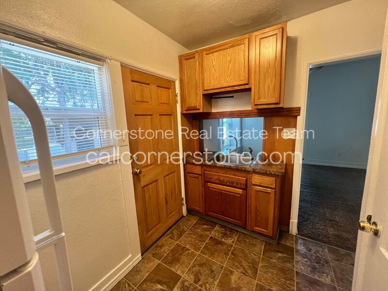 326 East Saint Vrain Street 1 property image