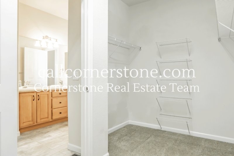 7676 Sniktau Point property image