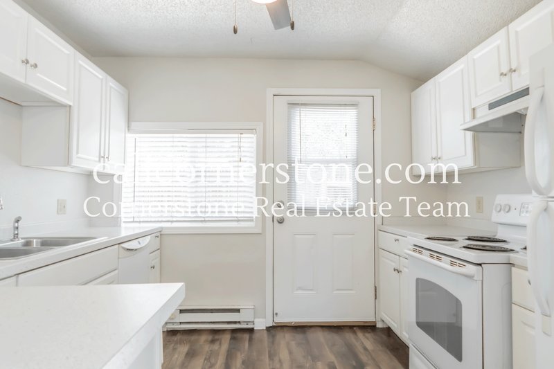 316 W Harrison St property image