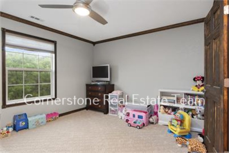 355 Paisley Drive property image