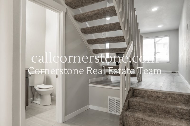 4877 Bluestem Drive property image