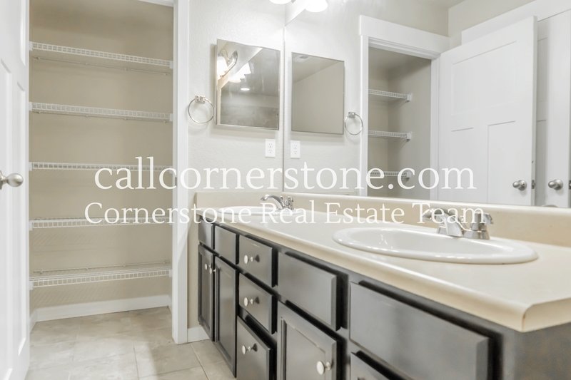 7406 Willow Pines Place property image