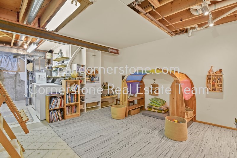 8640 Boxelder Drive property image