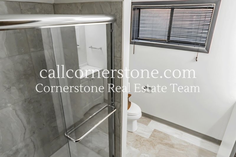 3427 Clubheights Drive property image
