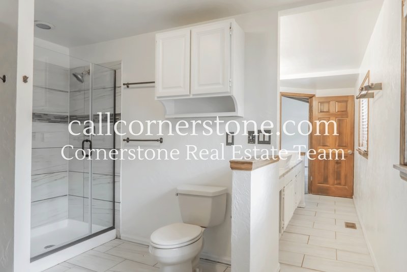 3427 Clubheights Drive property image