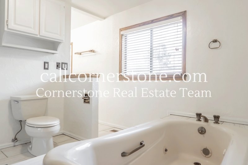 3427 Clubheights Drive property image