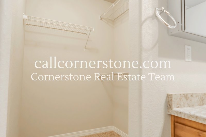 10738 Traders Parkway property image