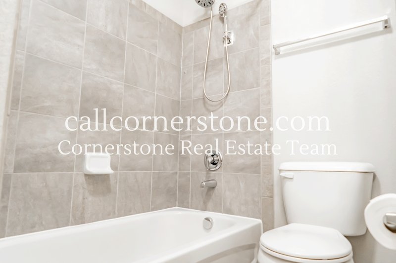 10738 Traders Parkway property image