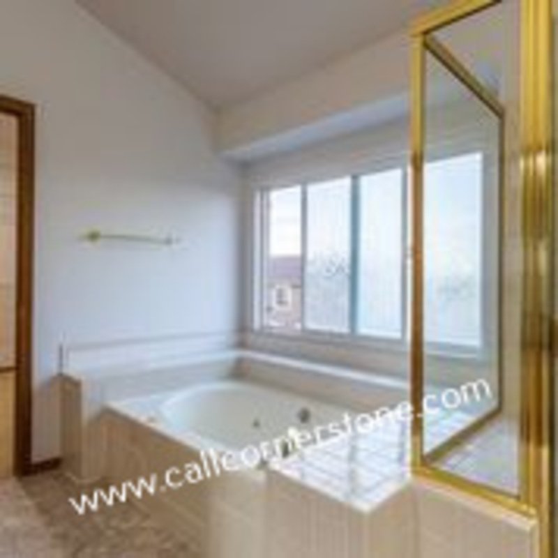 630 Fernglen Court property image