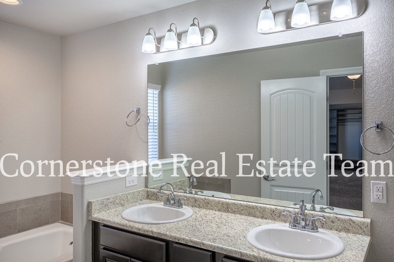 10758 Saco Drive property image
