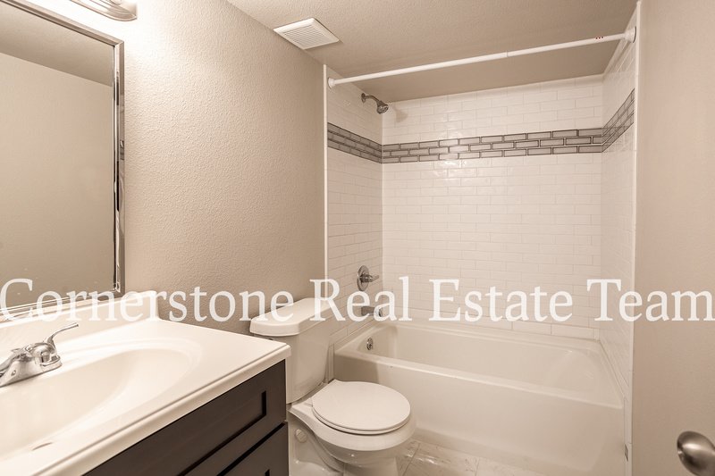 10758 Saco Drive property image